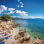 Stunning In With Wifi Apartament Novi Vinodolski