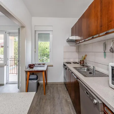 Apartamento Stunning In With Wifi Novi Vinodolski